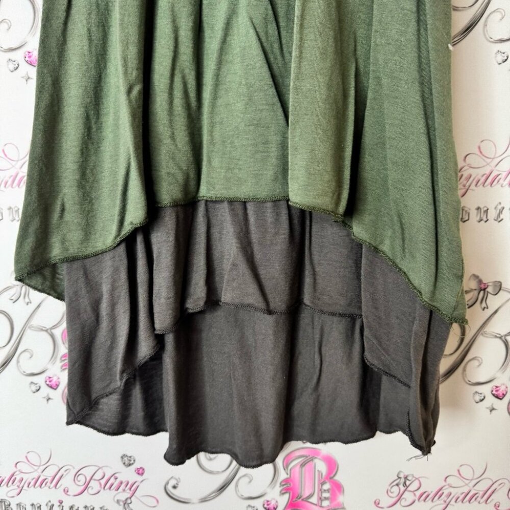Amadi tank top ruffle dual tier flowy Stylish Green Black shirt Anthropologie - Picture 3 of 5